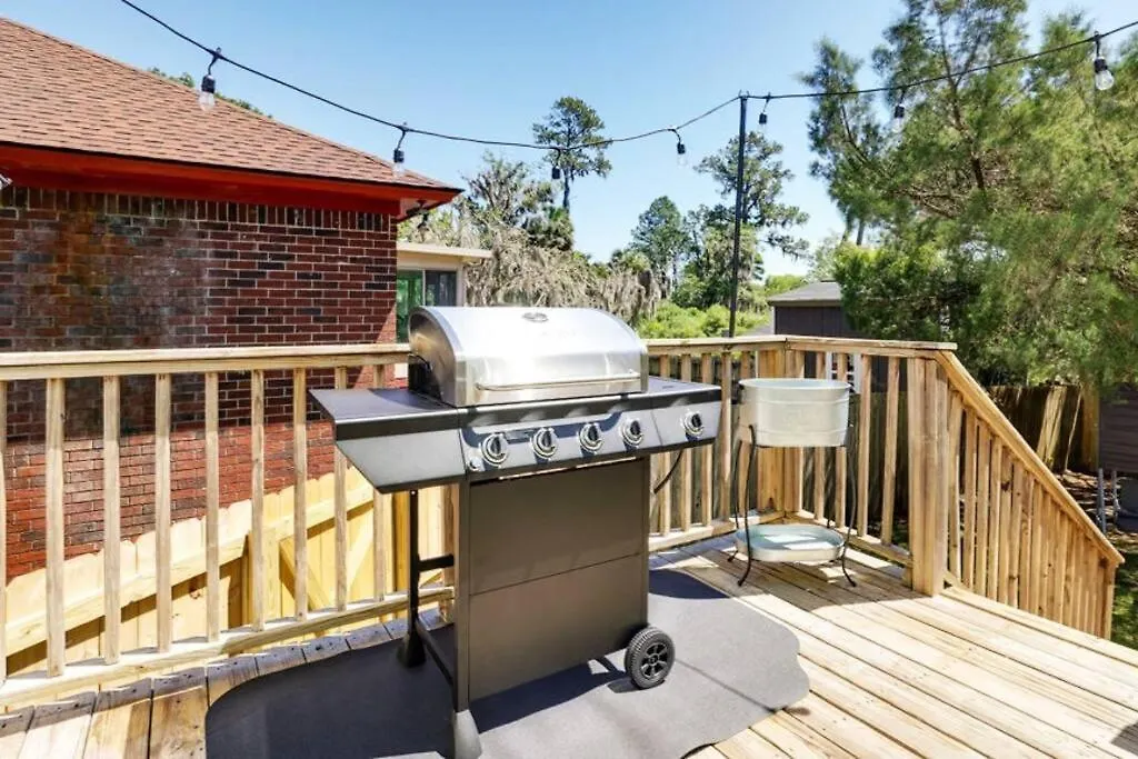 Contemporary Stylish Home Btw Dwtn Savannah&Tybee! Holiday home Savannah