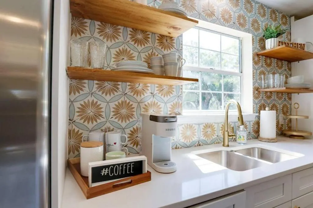 Holiday home Contemporary Stylish Home Btw Dwtn Savannah&Tybee!
